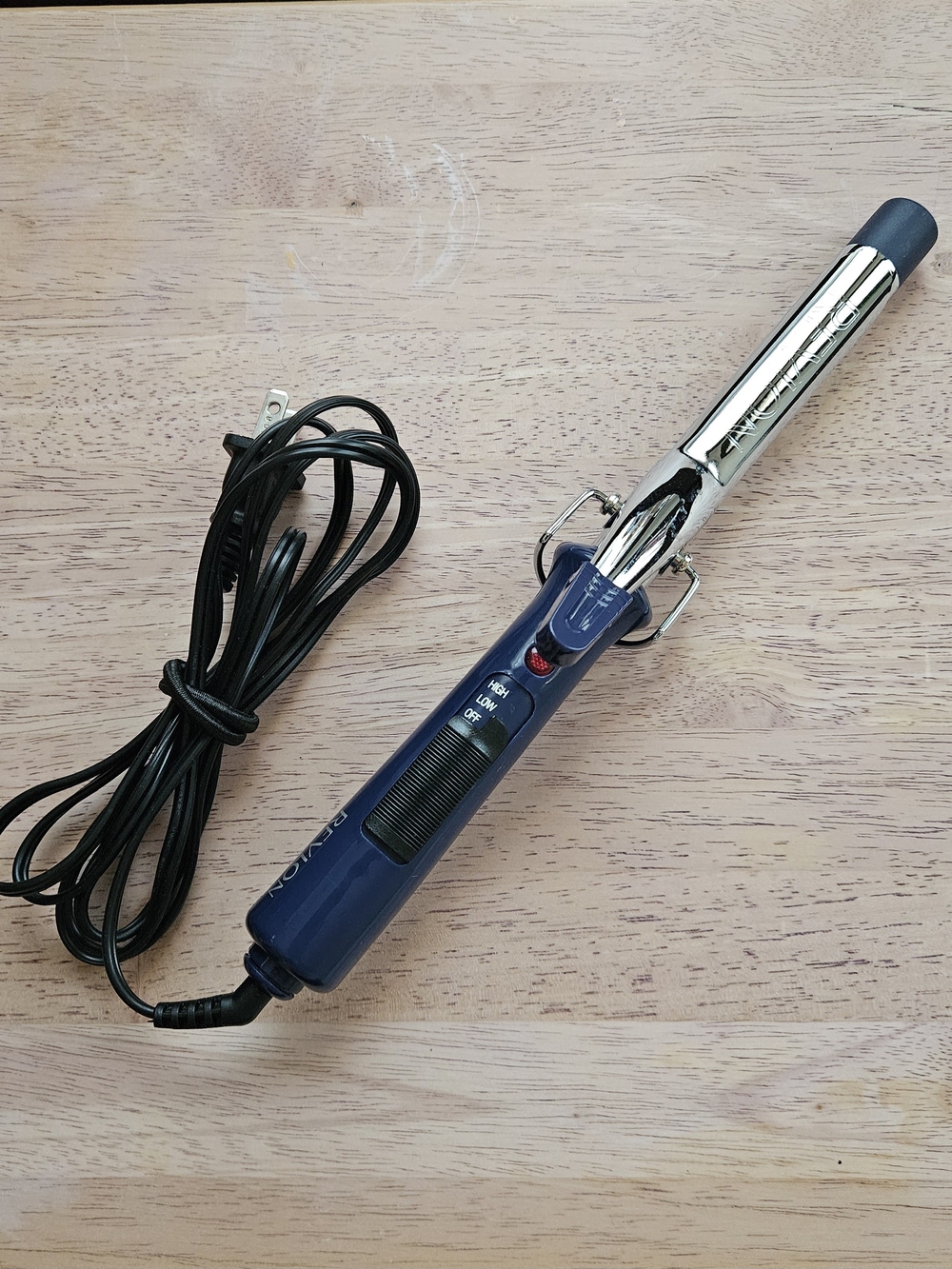 Hair Styling Tools. - Picture 2 of 6